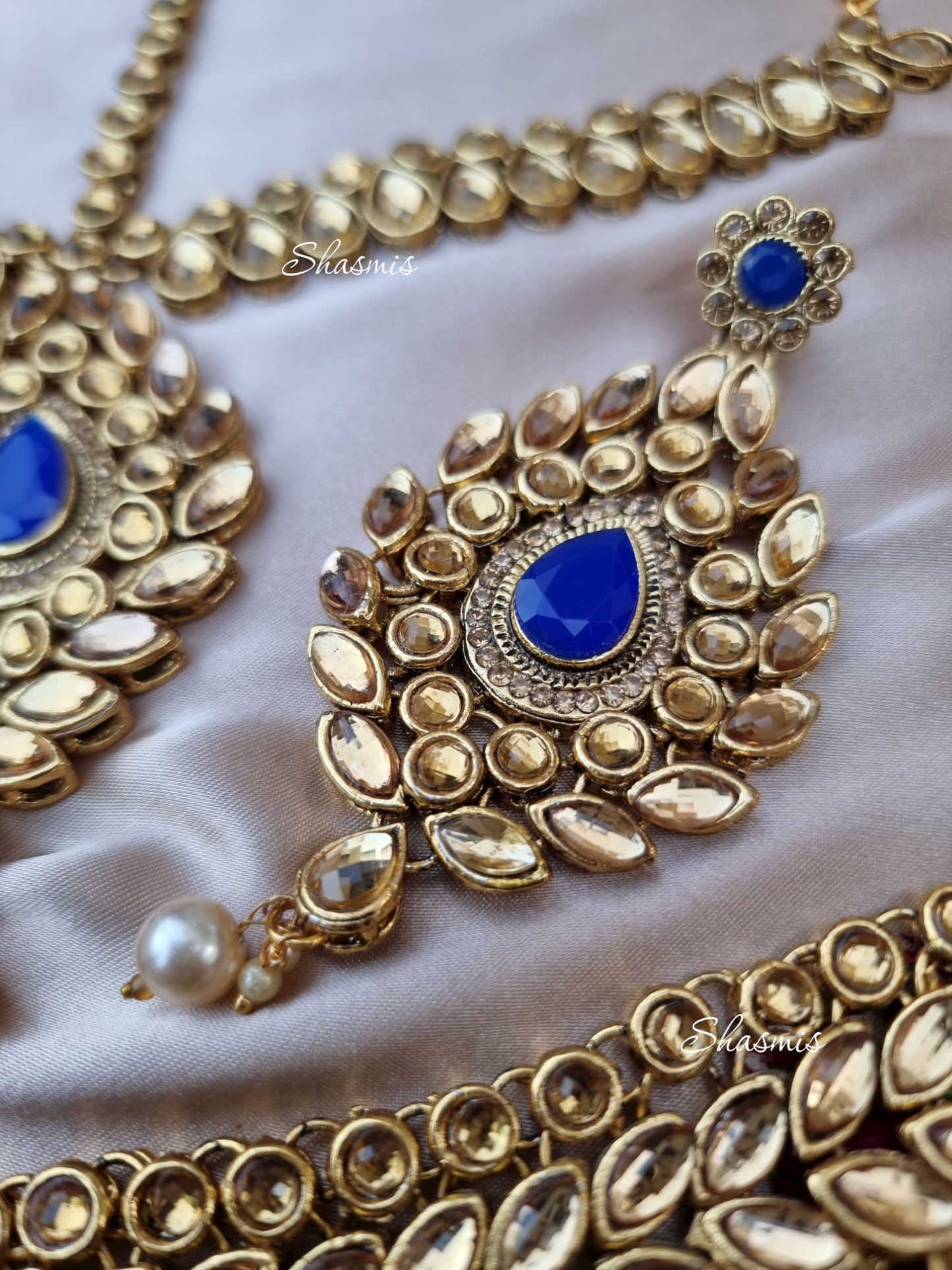 Blue Stones Heavy Bridal Necklace With Mathapatti and Earrings