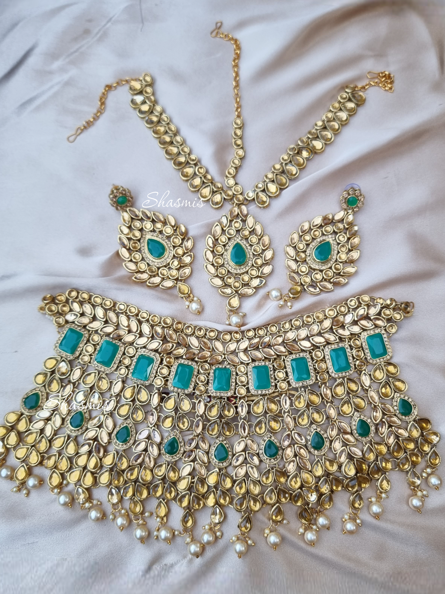 Green Color Amazing Heavy Bridal Necklace, Mathapatti and Earrings