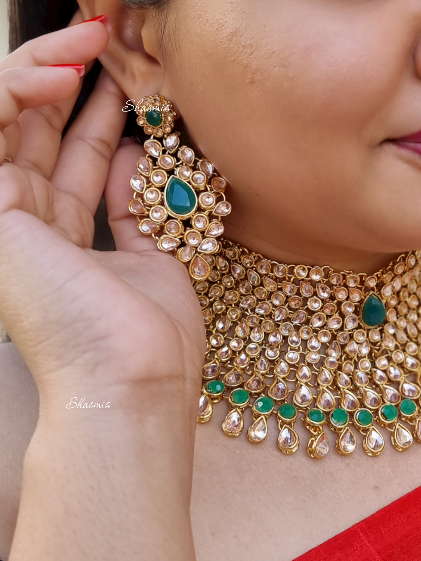 Green Color Centre Stone Bridal Necklace, Mathapatti and Earrings