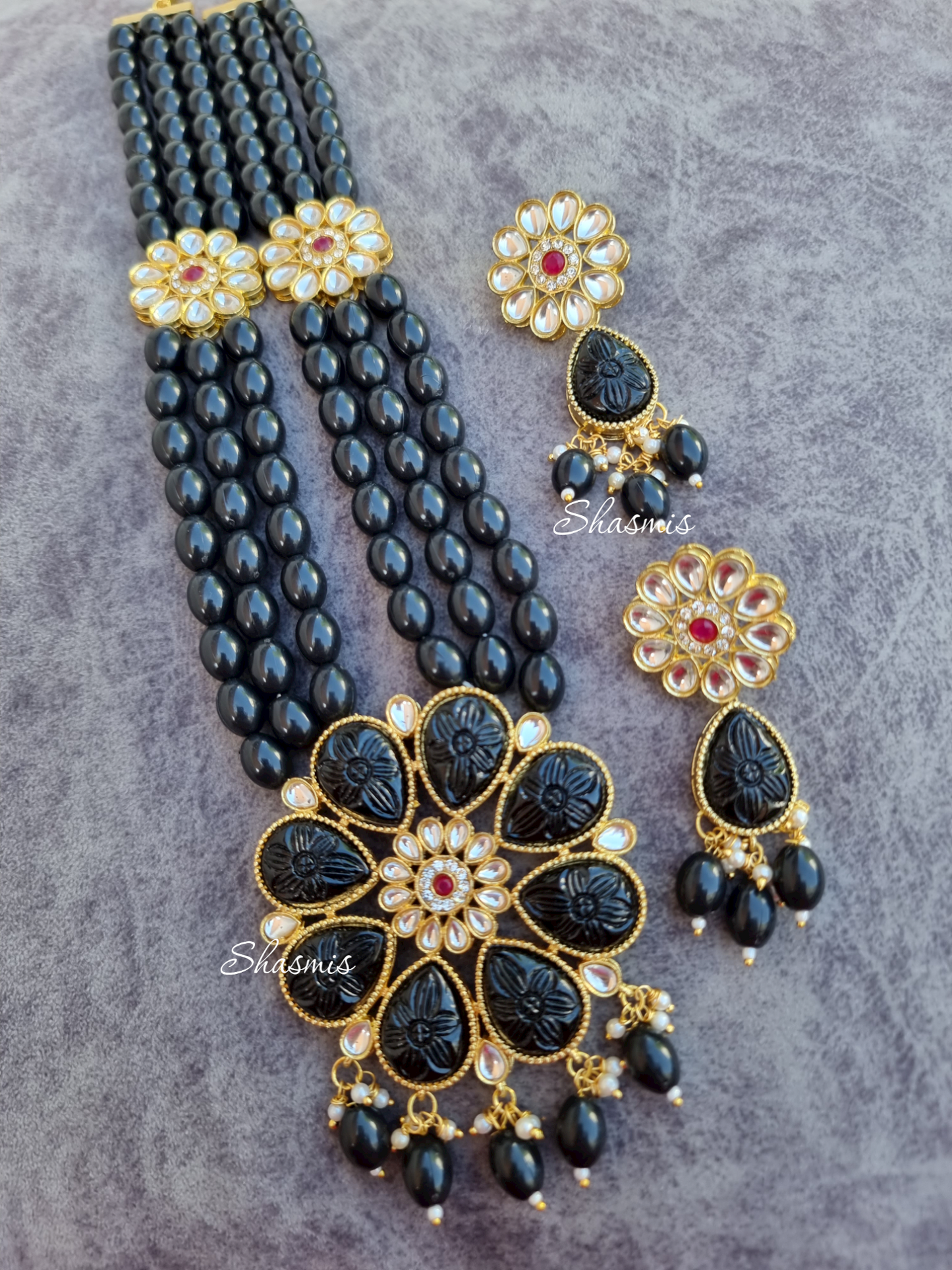 Black Flower Design Carved Long Necklace With Earrings