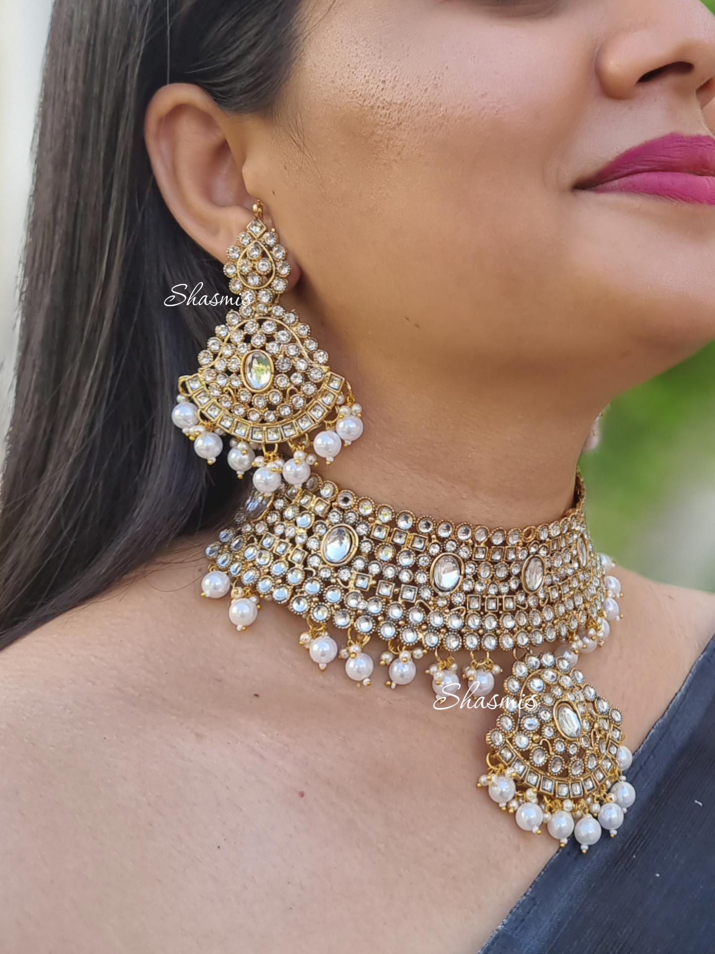 Heavy Kundan Bridal Necklace With Mangtika And Earring Set