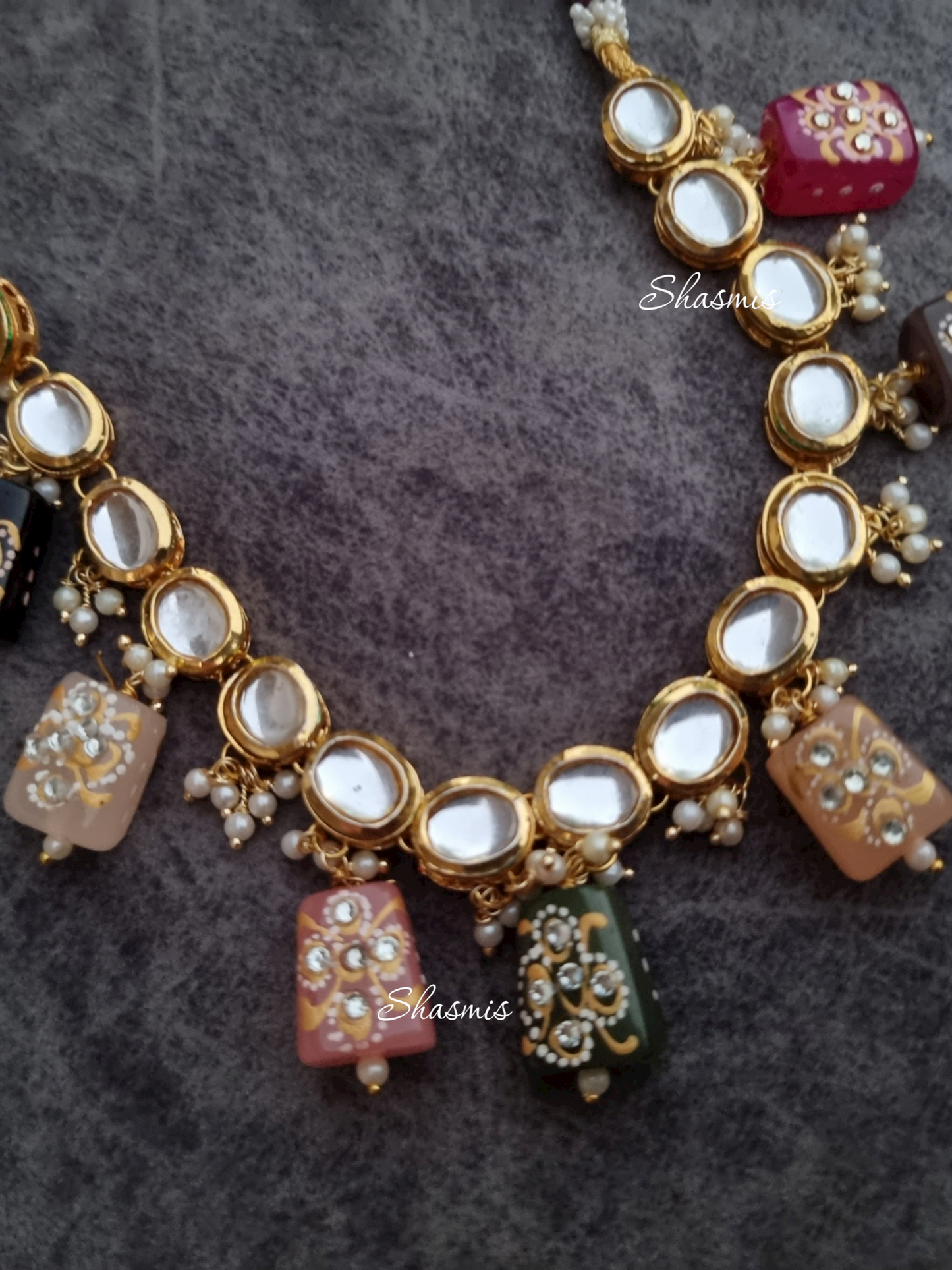 Amazing Navratan Necklace With Kundan Stones