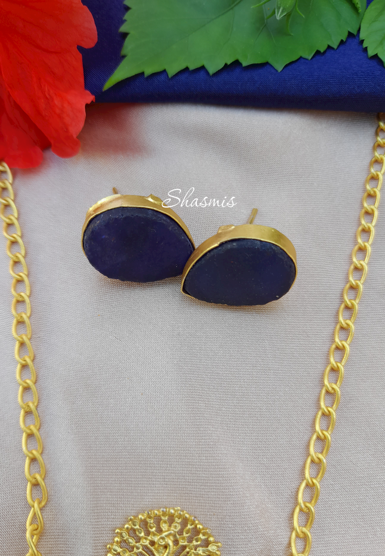 Turquoise Druzy Centre Stone and Blue Stone Necklace With Earrings