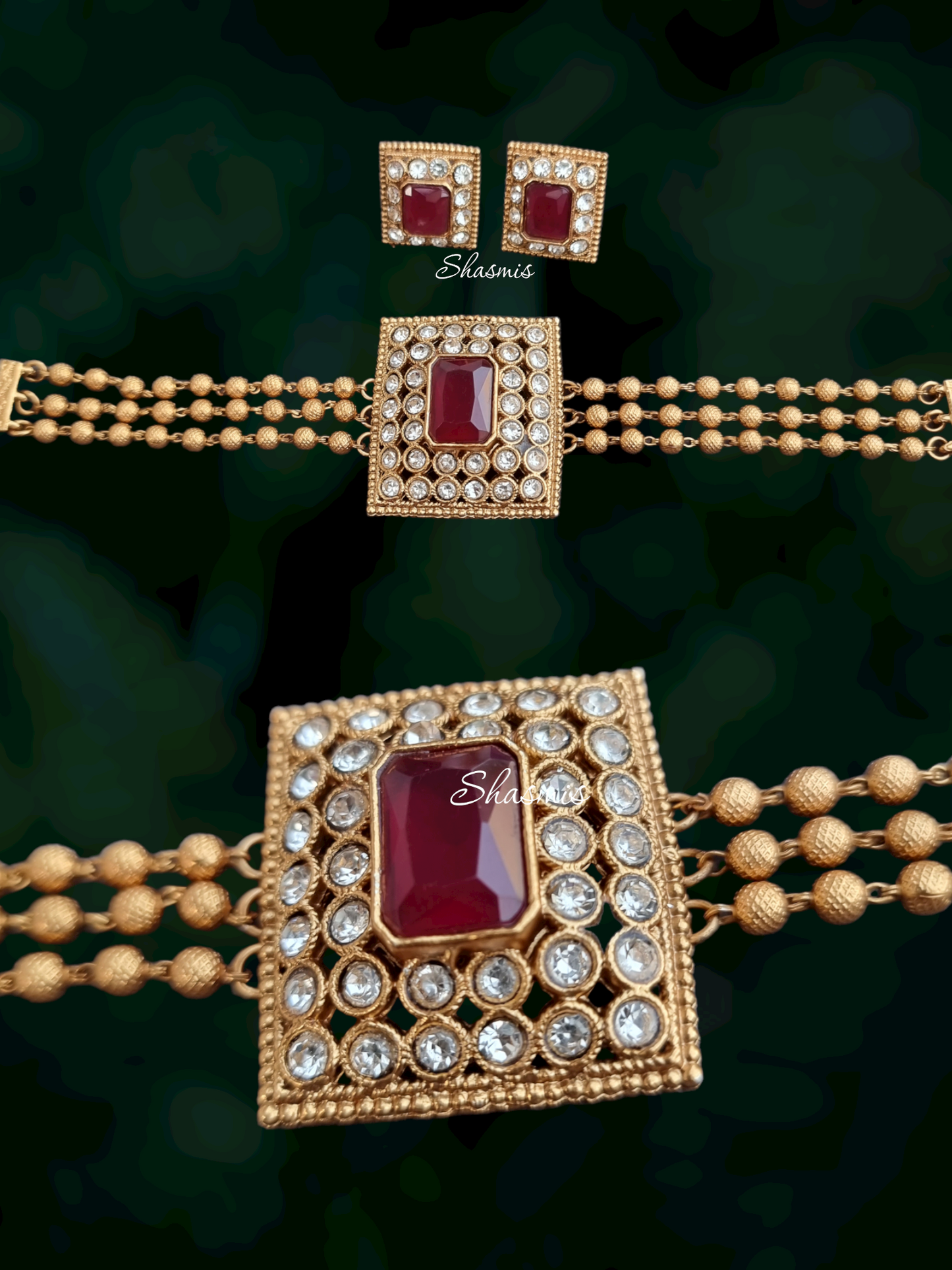 Centre Stone Temple Necklace With Earrings