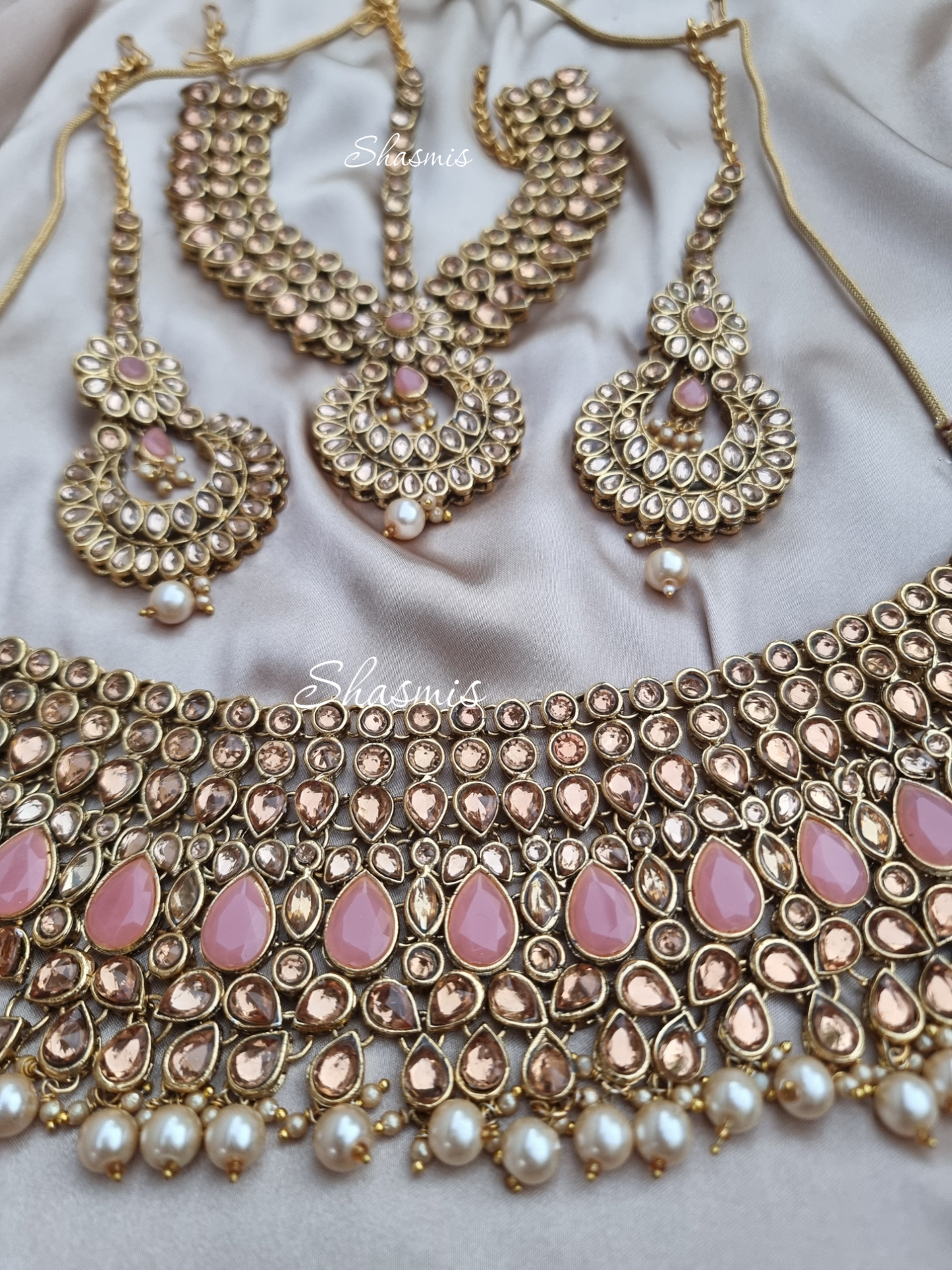 Pink Color Broad Bridal Necklace With Mathapatti and Earrings