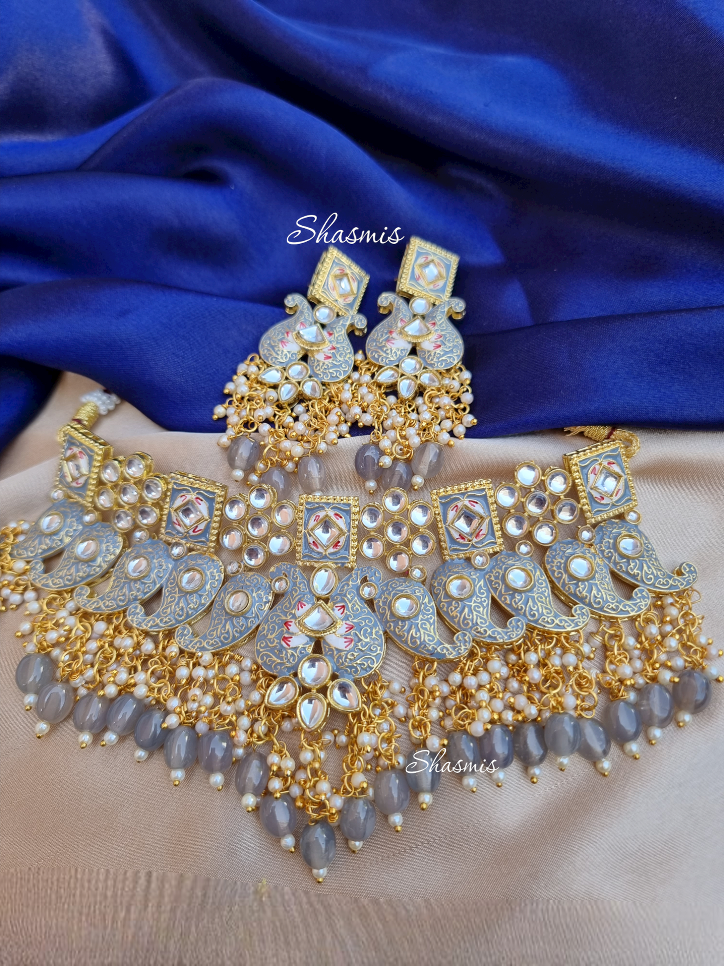 Grey Color Kundan Design Necklace With Earrings