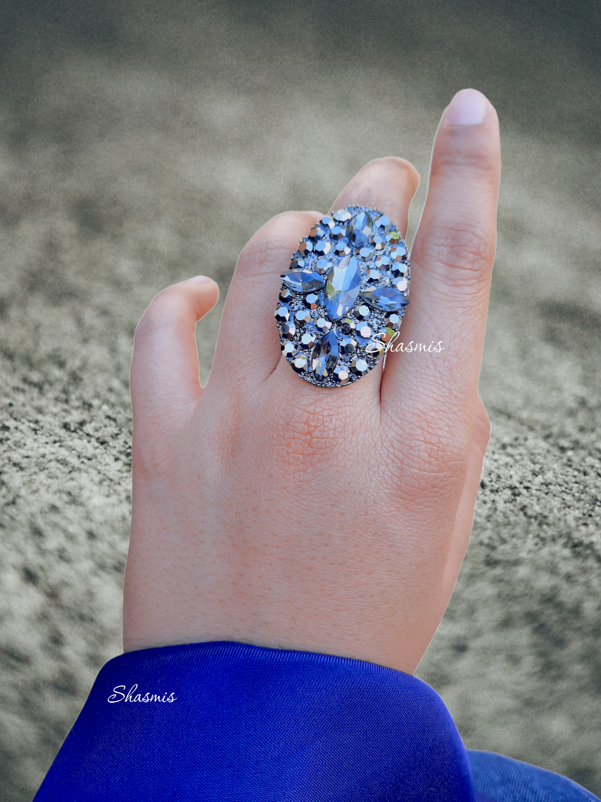 Grey Color Stones Oval Shape Ring