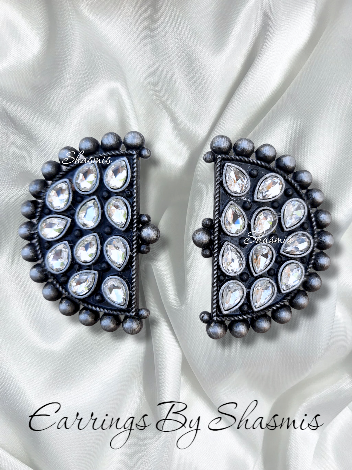 White Stone D Shape Design Earrings