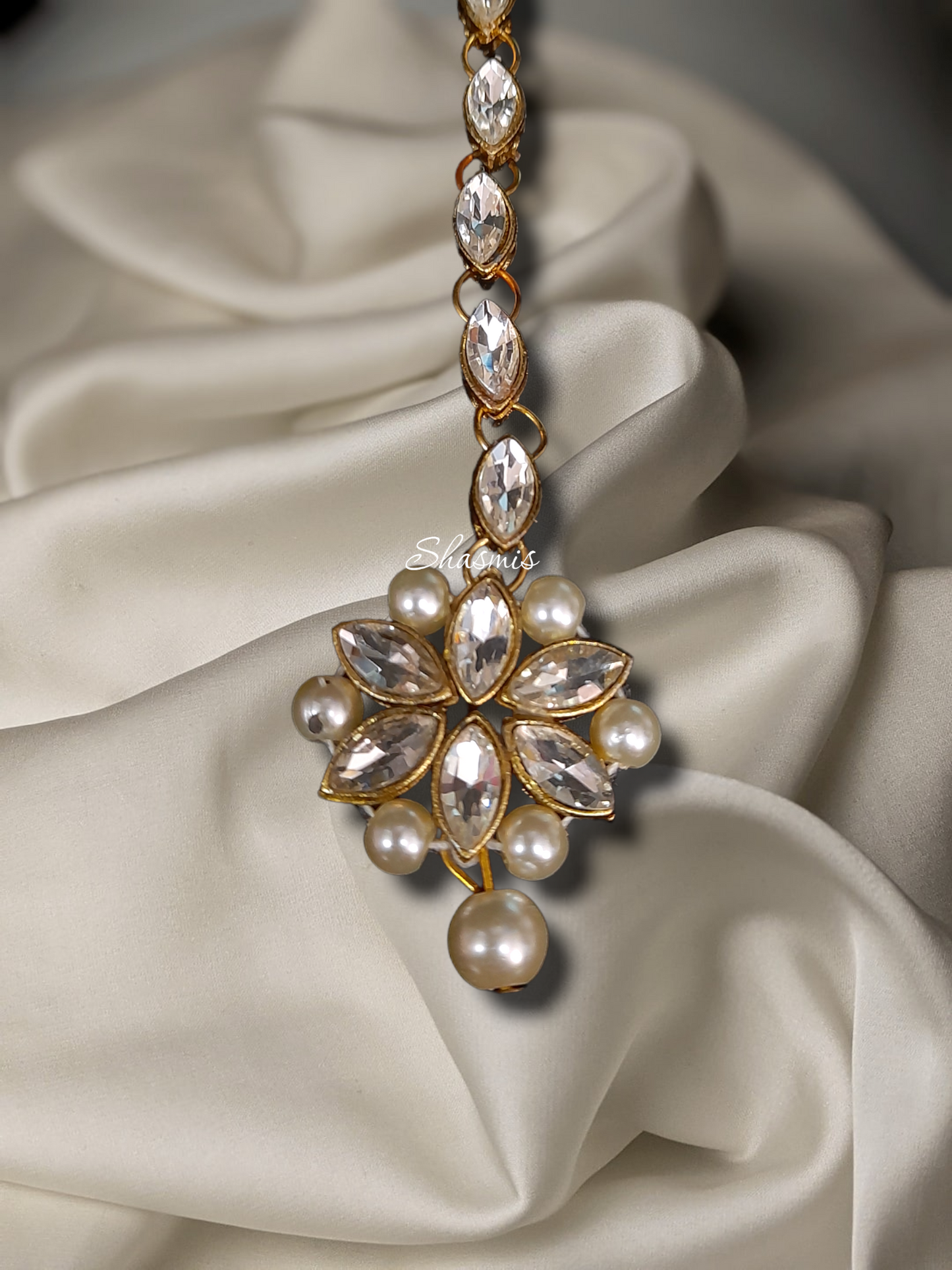 Pearl Kundan Mangtika