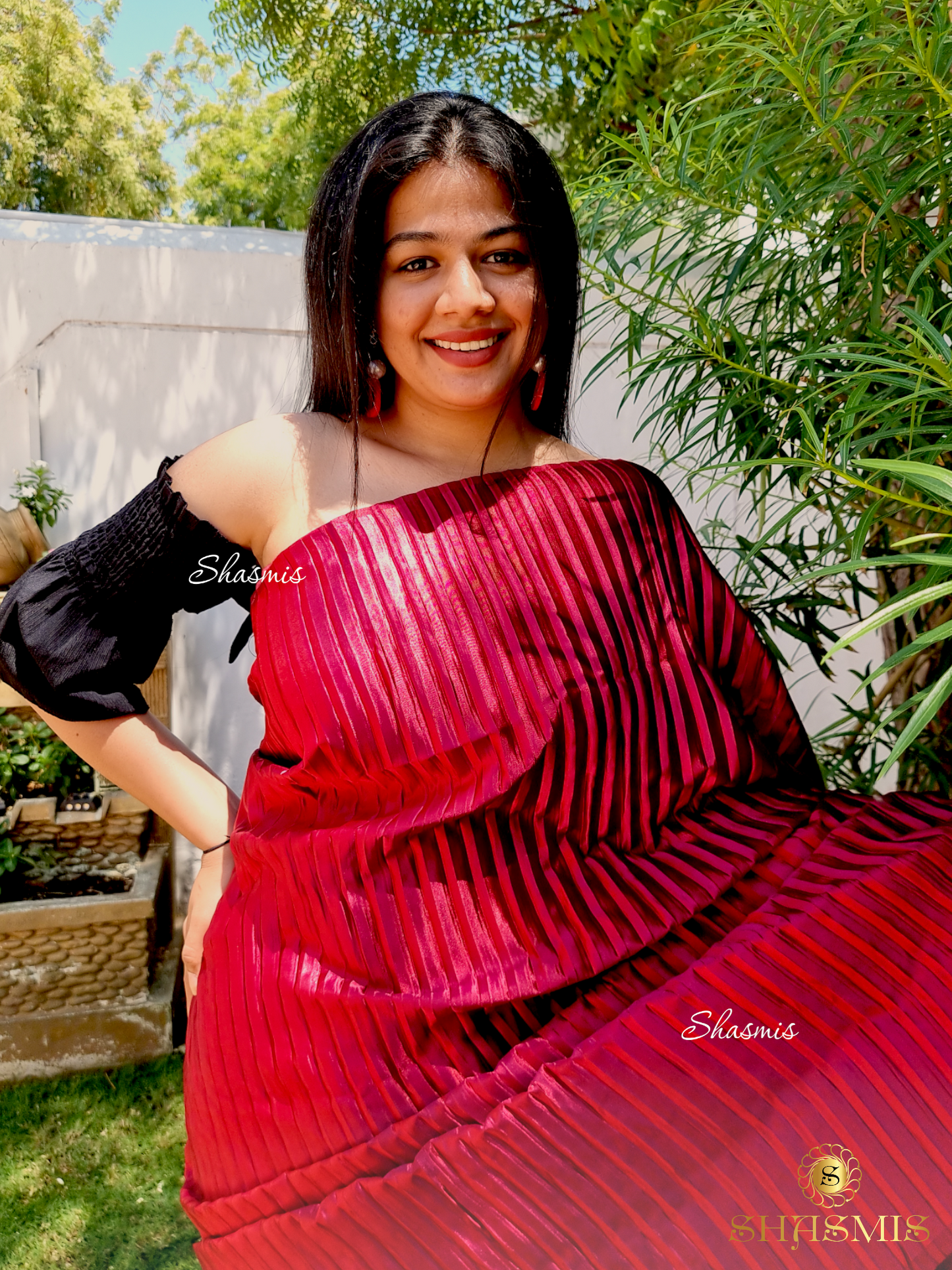 Beetroot Red Color Satin Creasing Saree