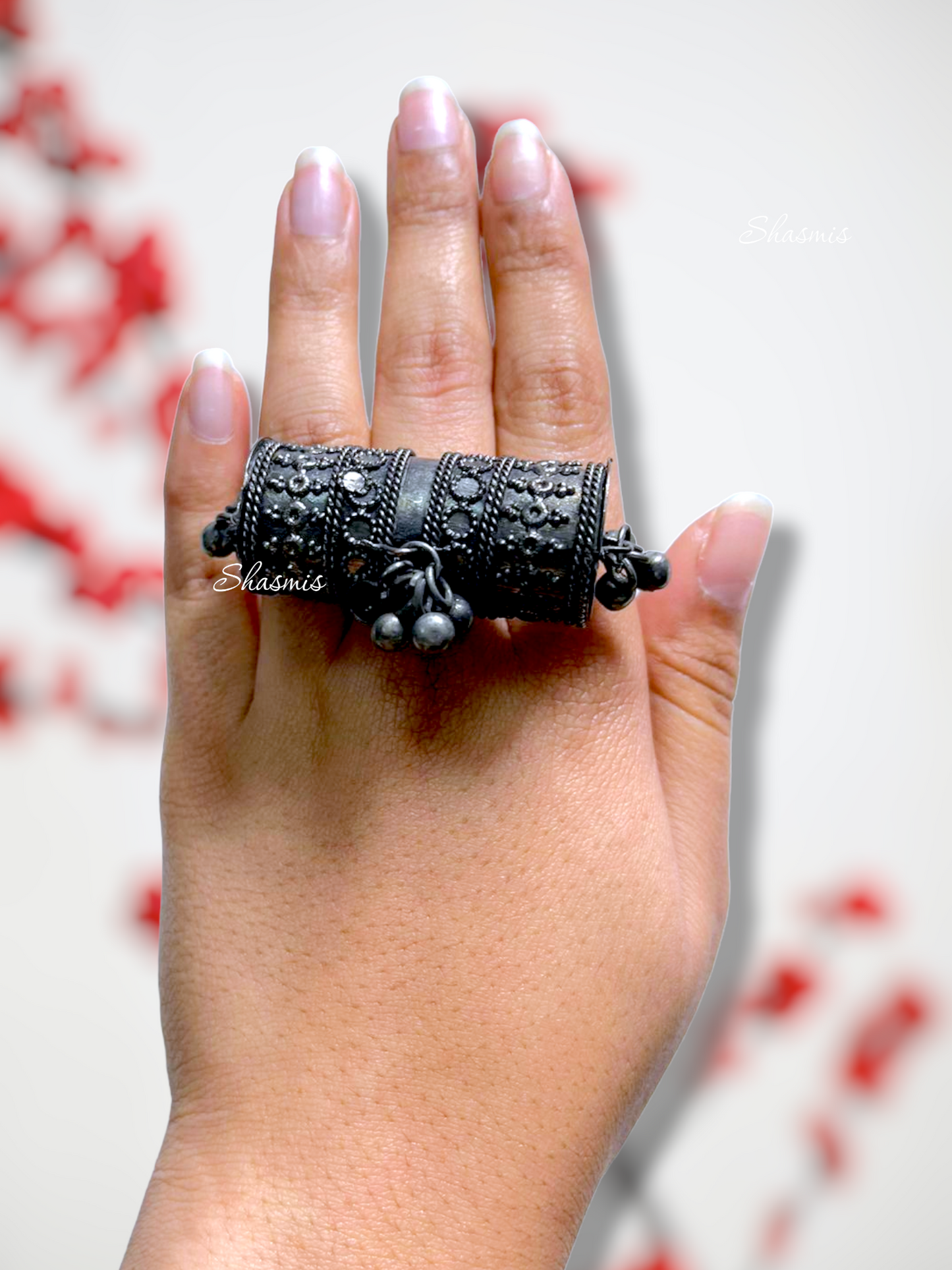 Round German Handwork Ghungroo Ring
