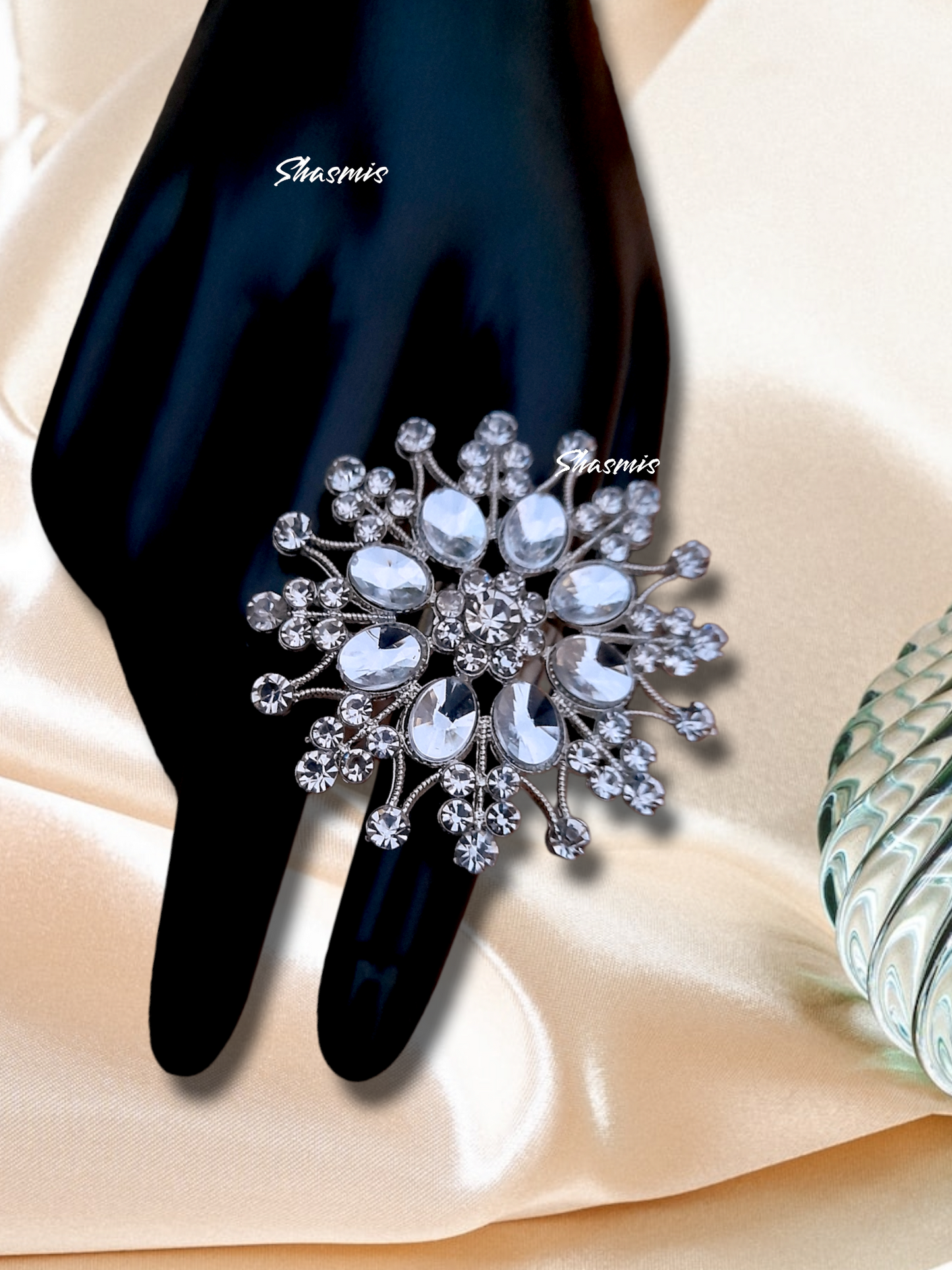 Design Silver Rheinstone Ring