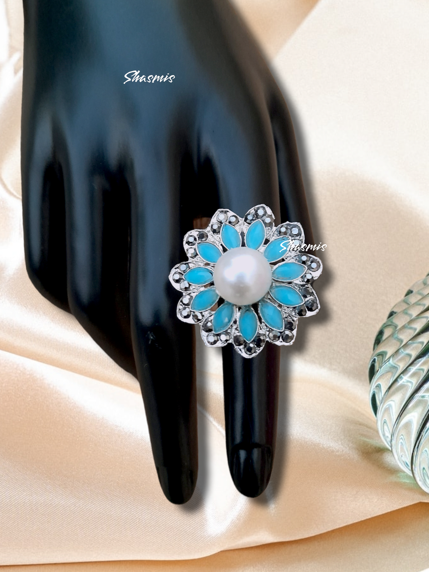 Black Rhinestone With Centre Pearl Ring