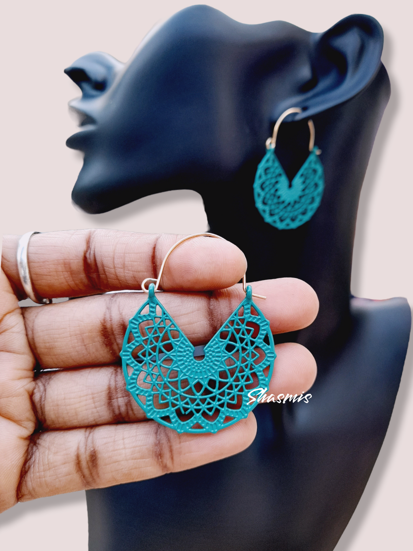 Hollow Green Earrings