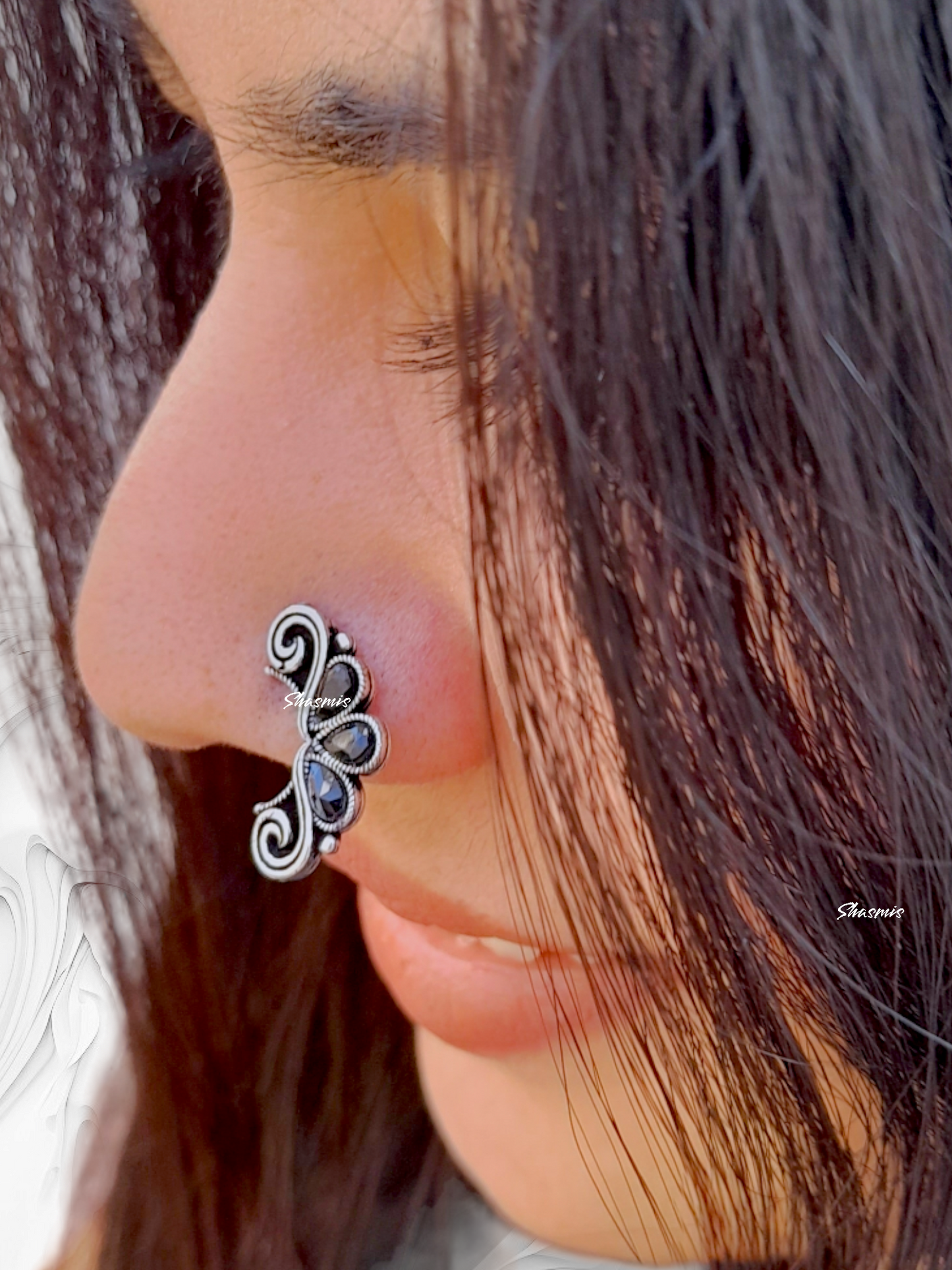 Black Color Design Silver Nosepin