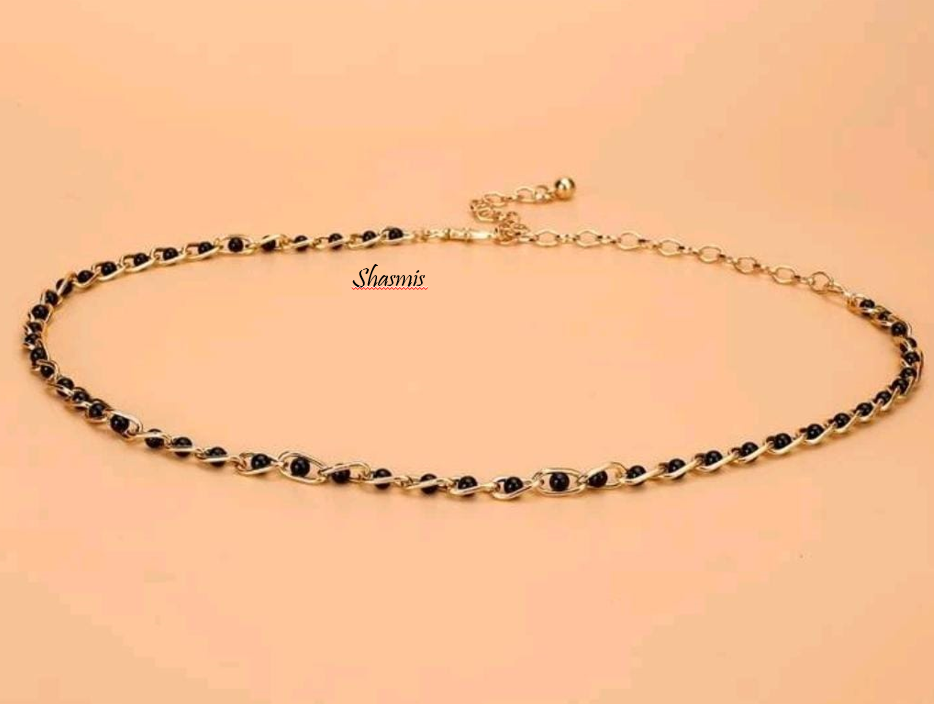 Black Pearl Chain Belt
