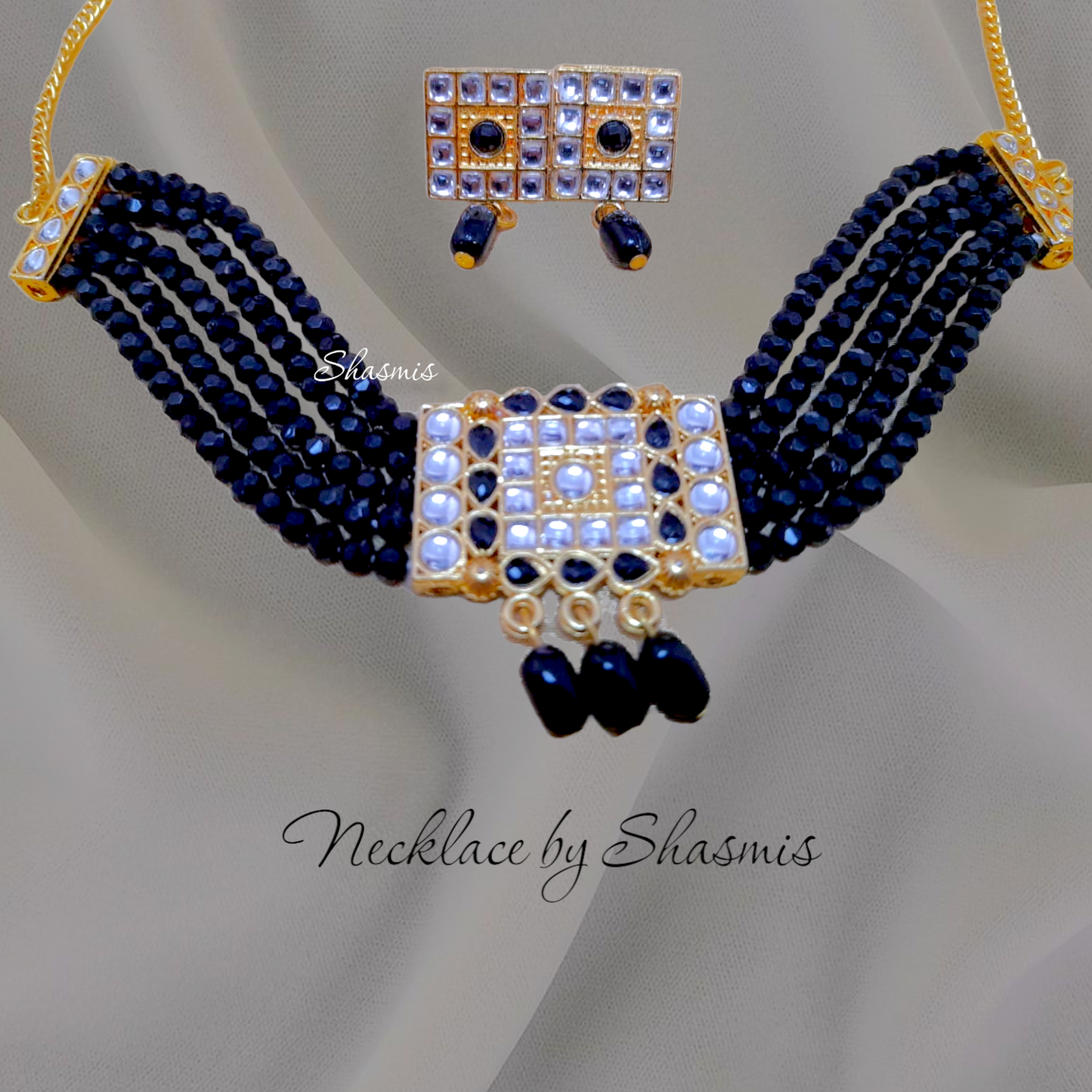 Kundan Square Design Choker With Earrings
