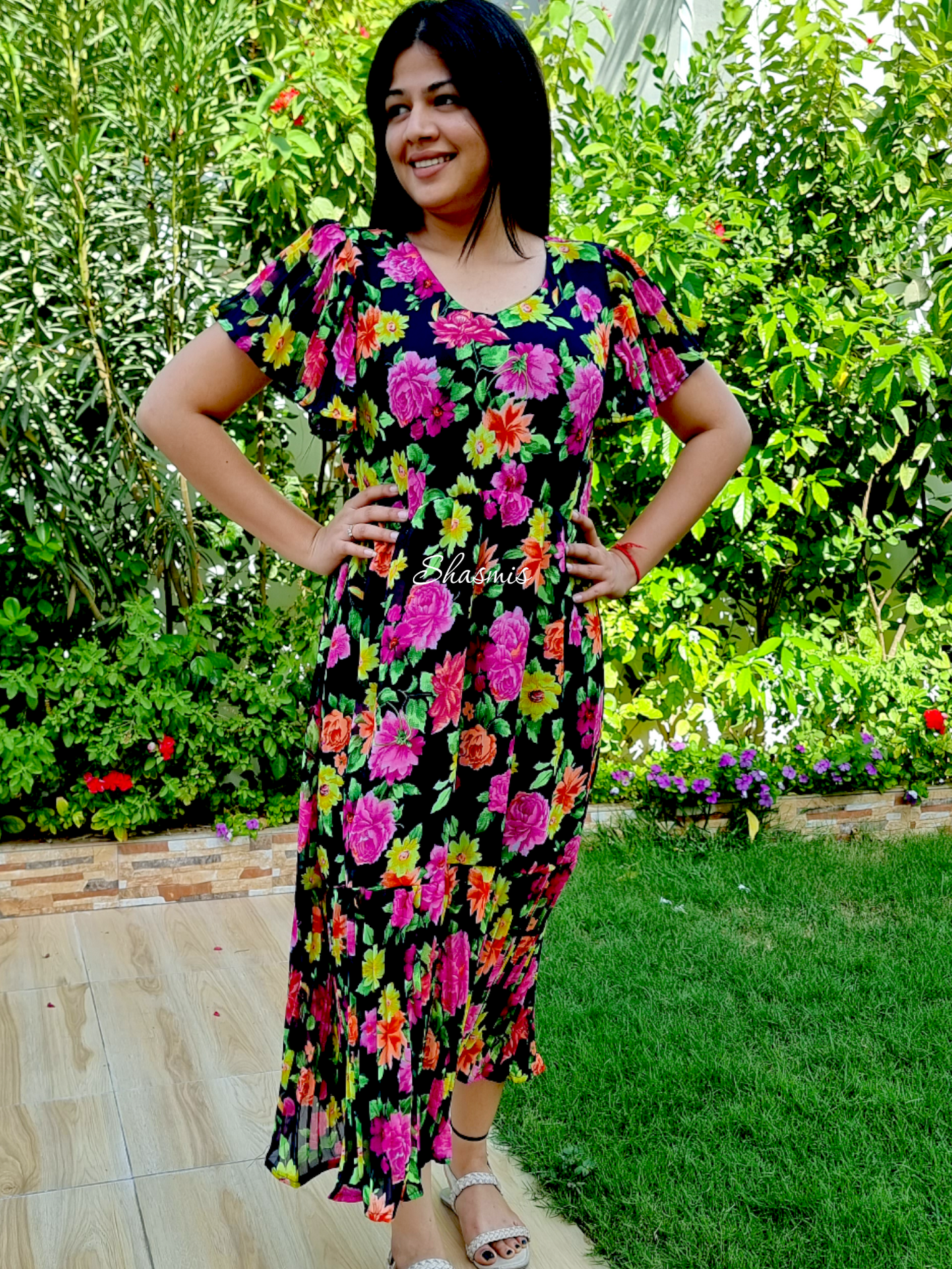 Floral Printed Dress With Flatter Hand