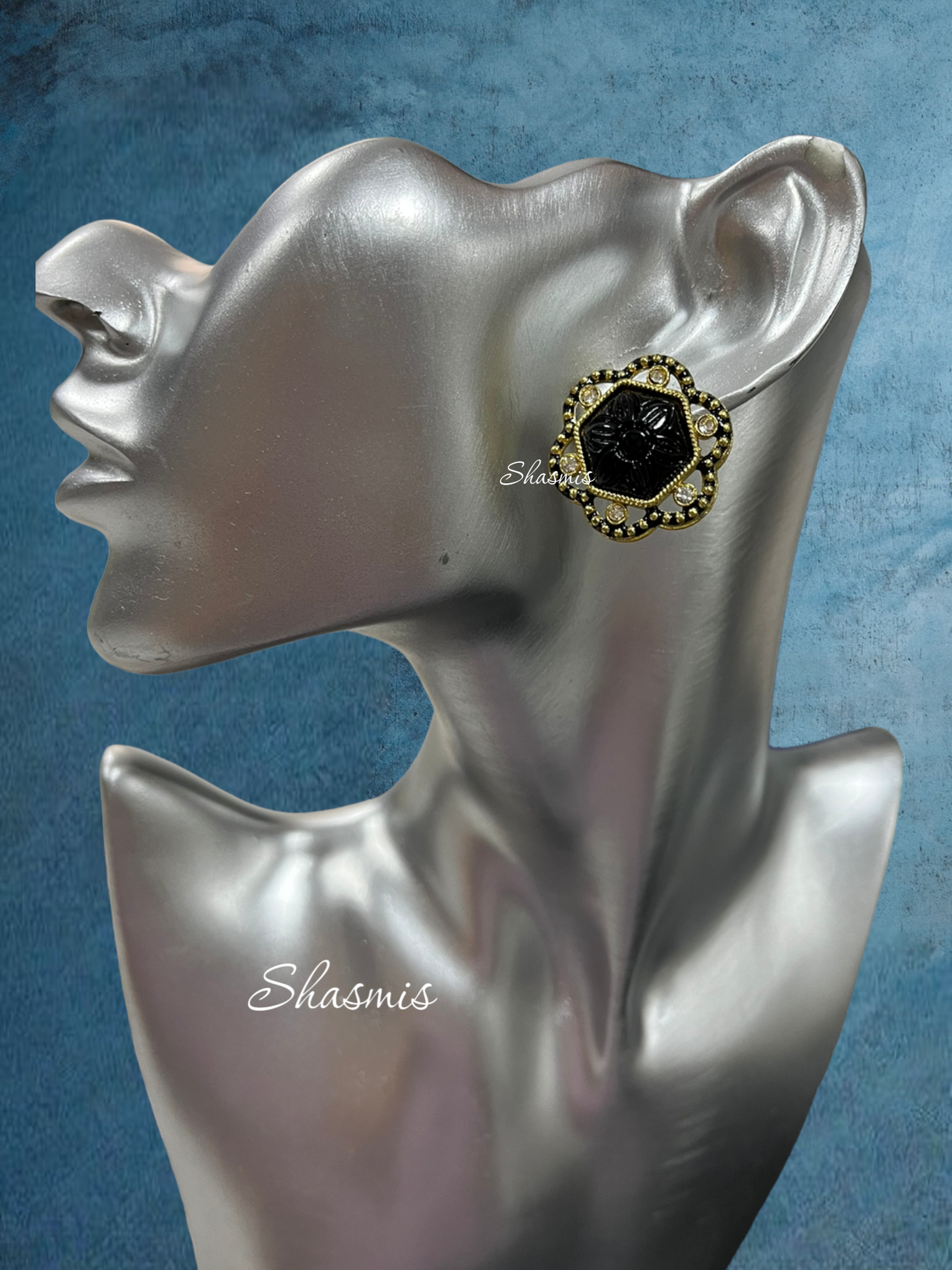 Black Color Flower Design Necklace With Earrings