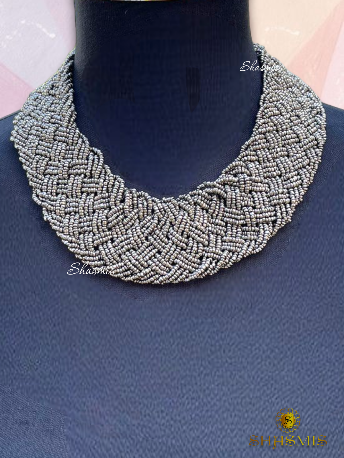 Silver Color Sequence Design Choker
