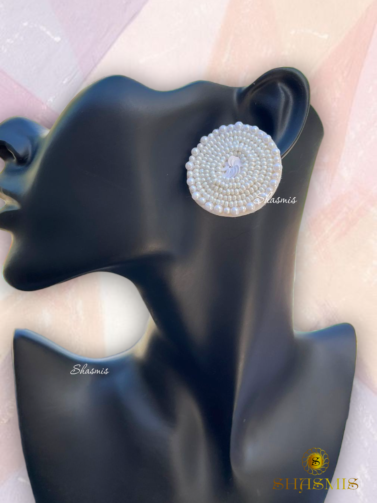 White Design Beads Embroideryn Necklace With Earrings