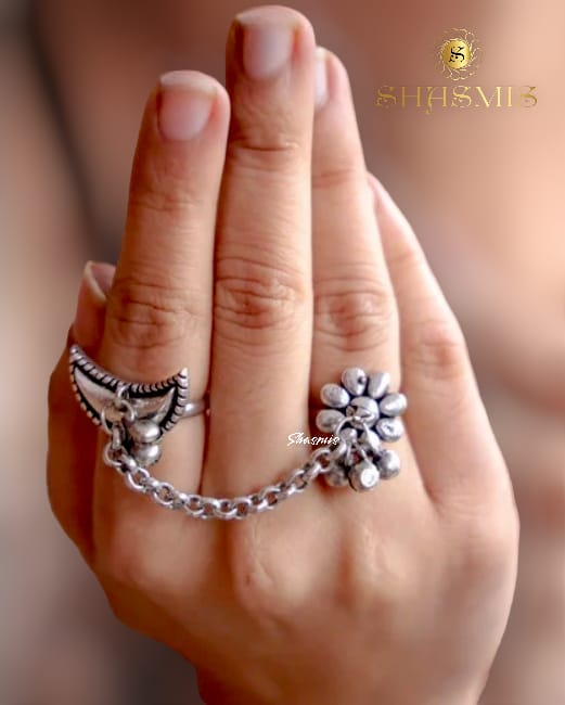 Silver Oxidised Plated Floral Shaped Chain Finger Ring