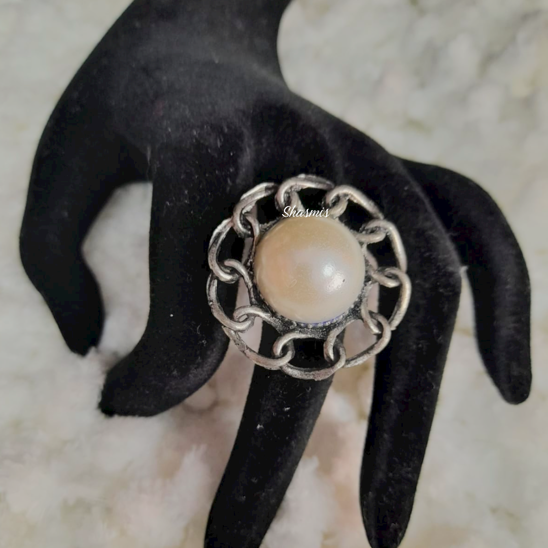 Pearl Oxidised Ring