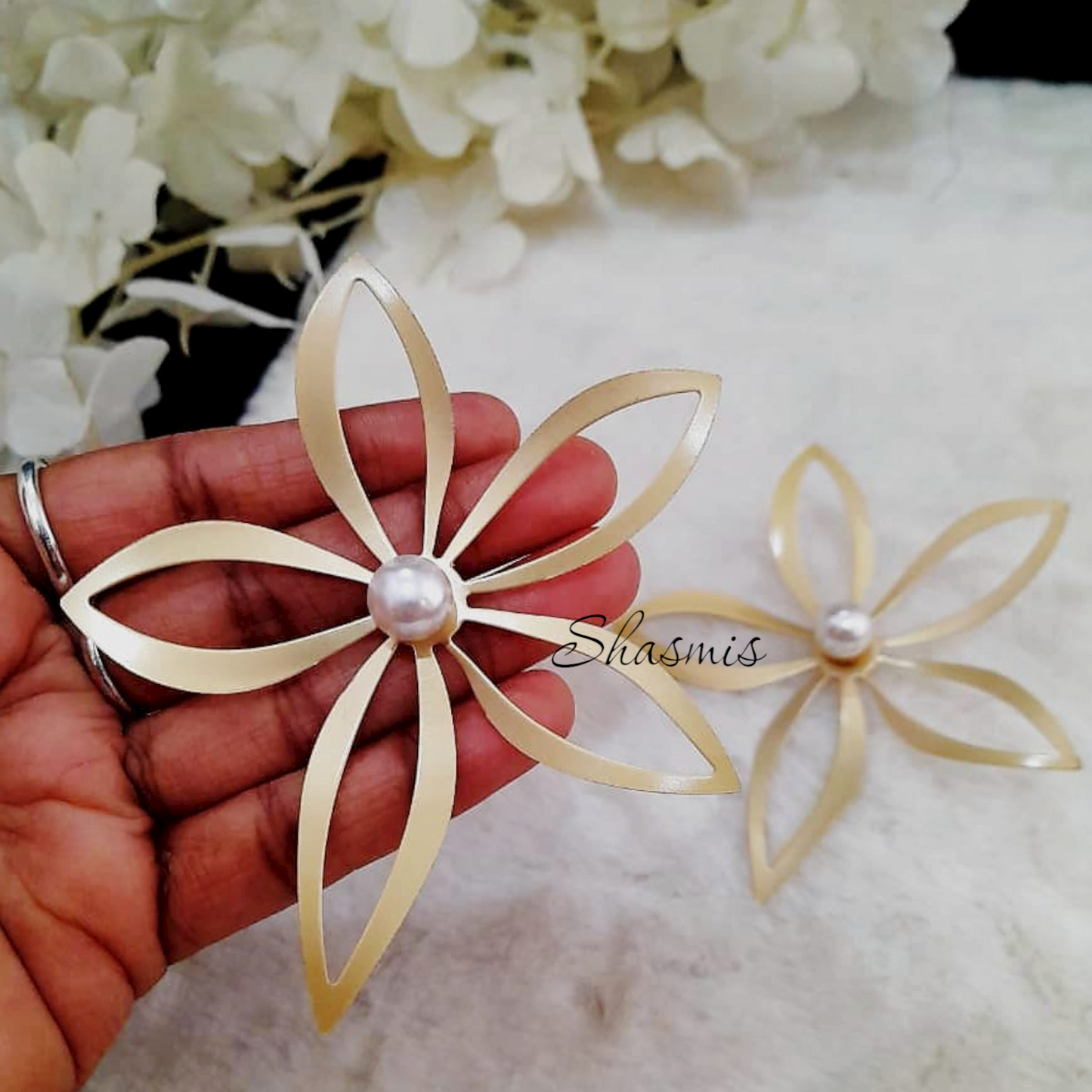 Wide Flower Design With Pearl Earrings