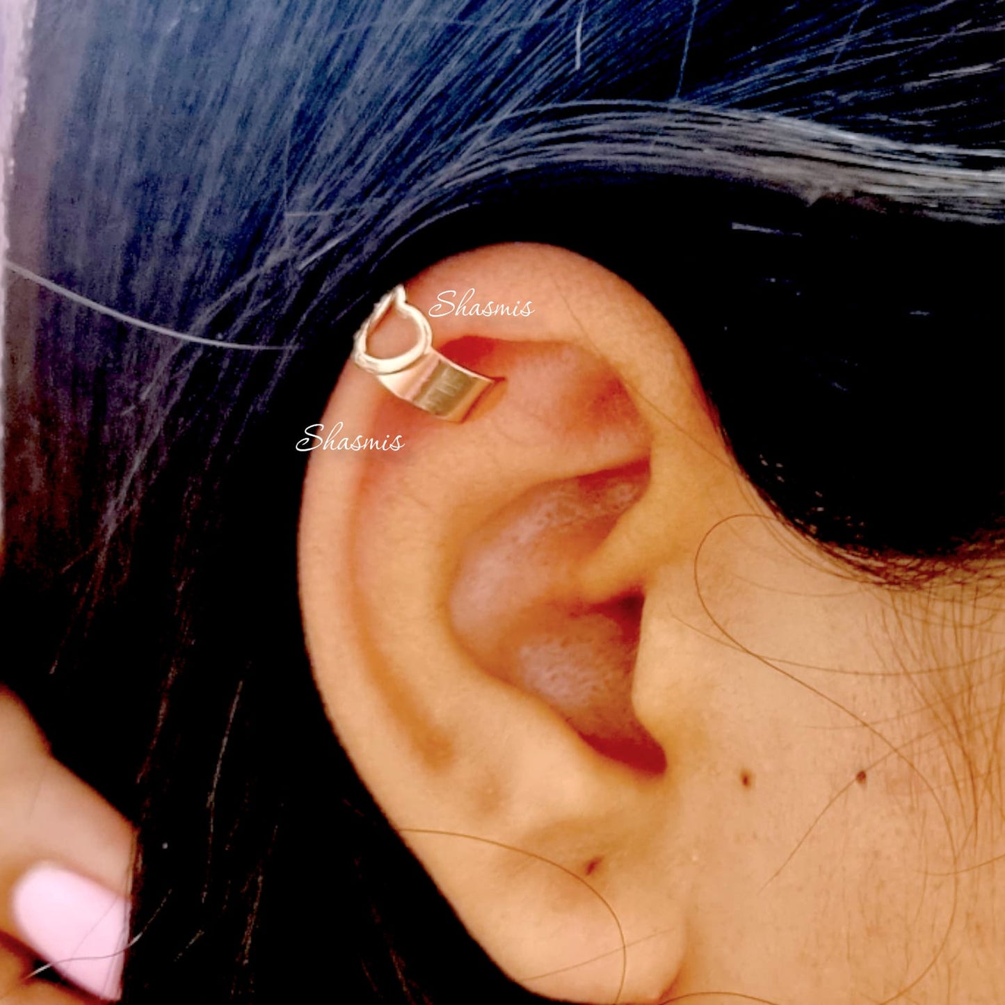 Heart Shape Gold Earcuff