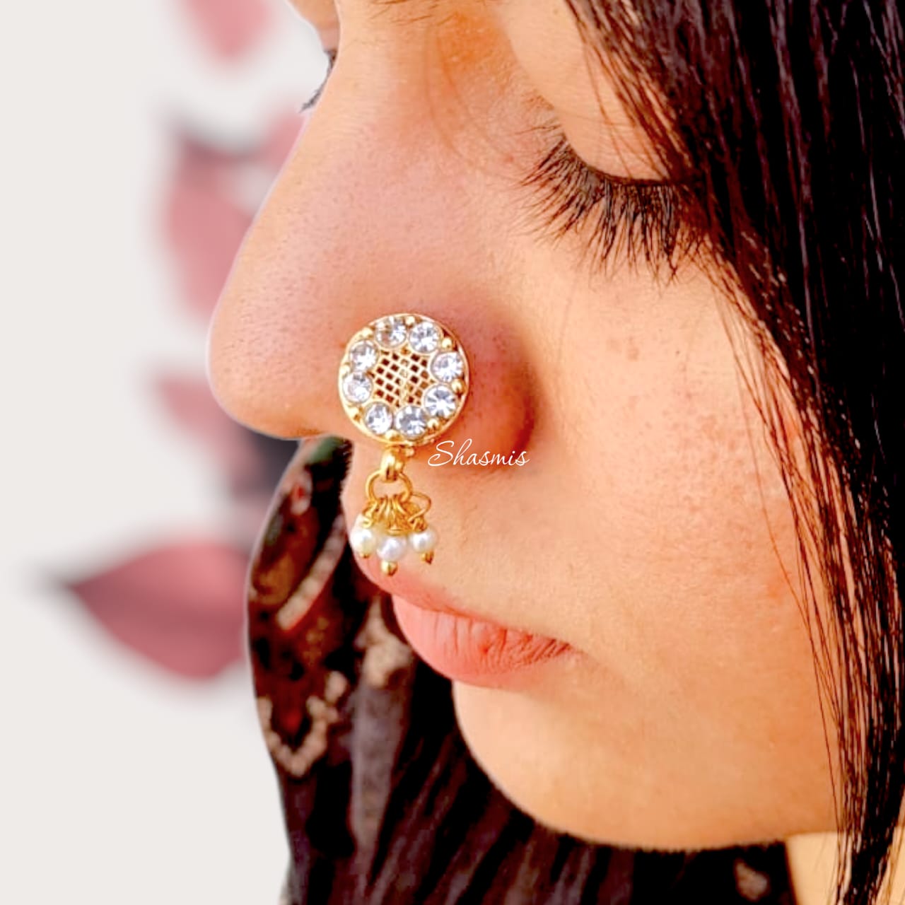 Stones With Design Gold Plated Nose Pin