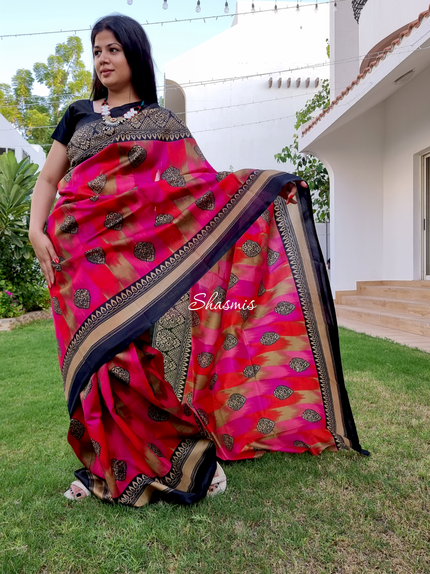 Red and Black Color Georgettee Saree