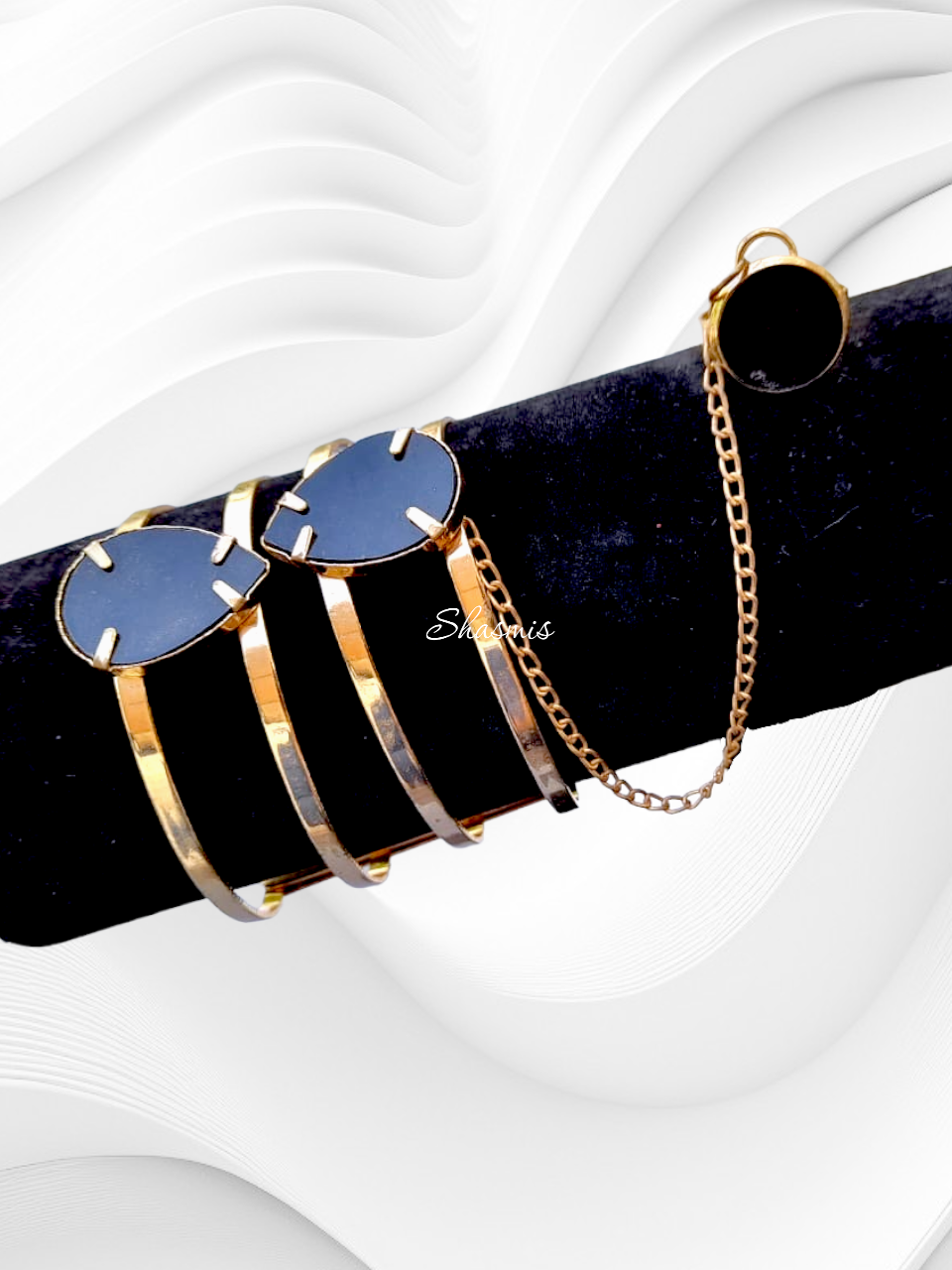 Black Stone Golden Hand Harness