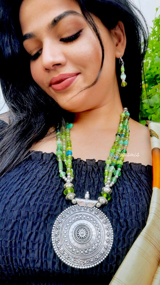 Green Shade Beads Silver Pendant Necklace With Earrings