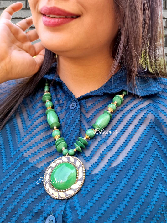 Green Color Beads Necklace with Centre Stone on Pendant