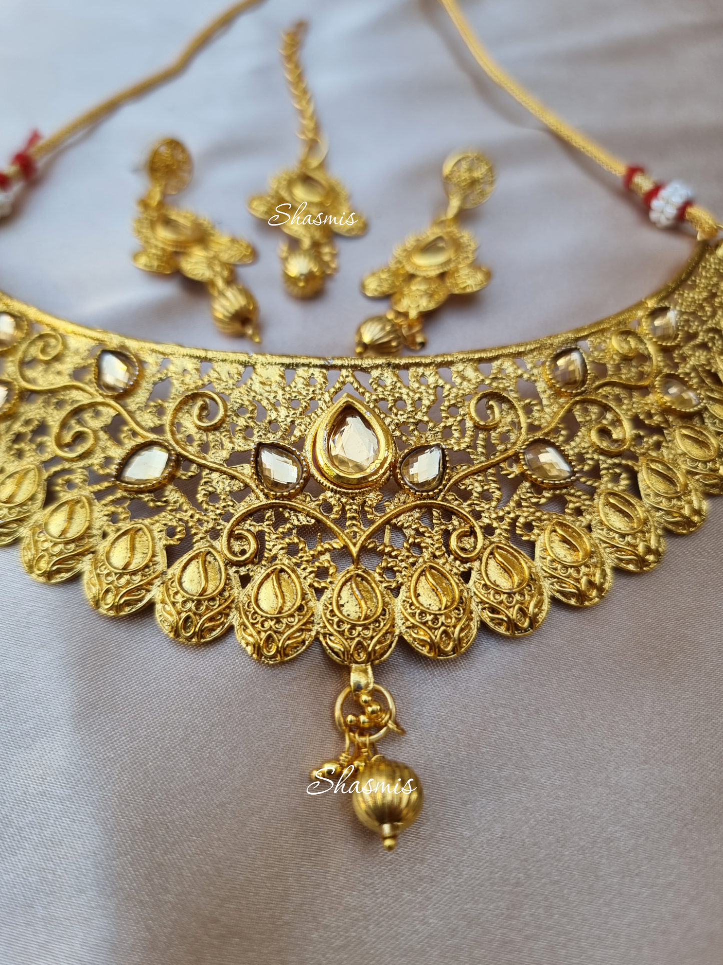 Temple Necklace With Earrings And Mangtika