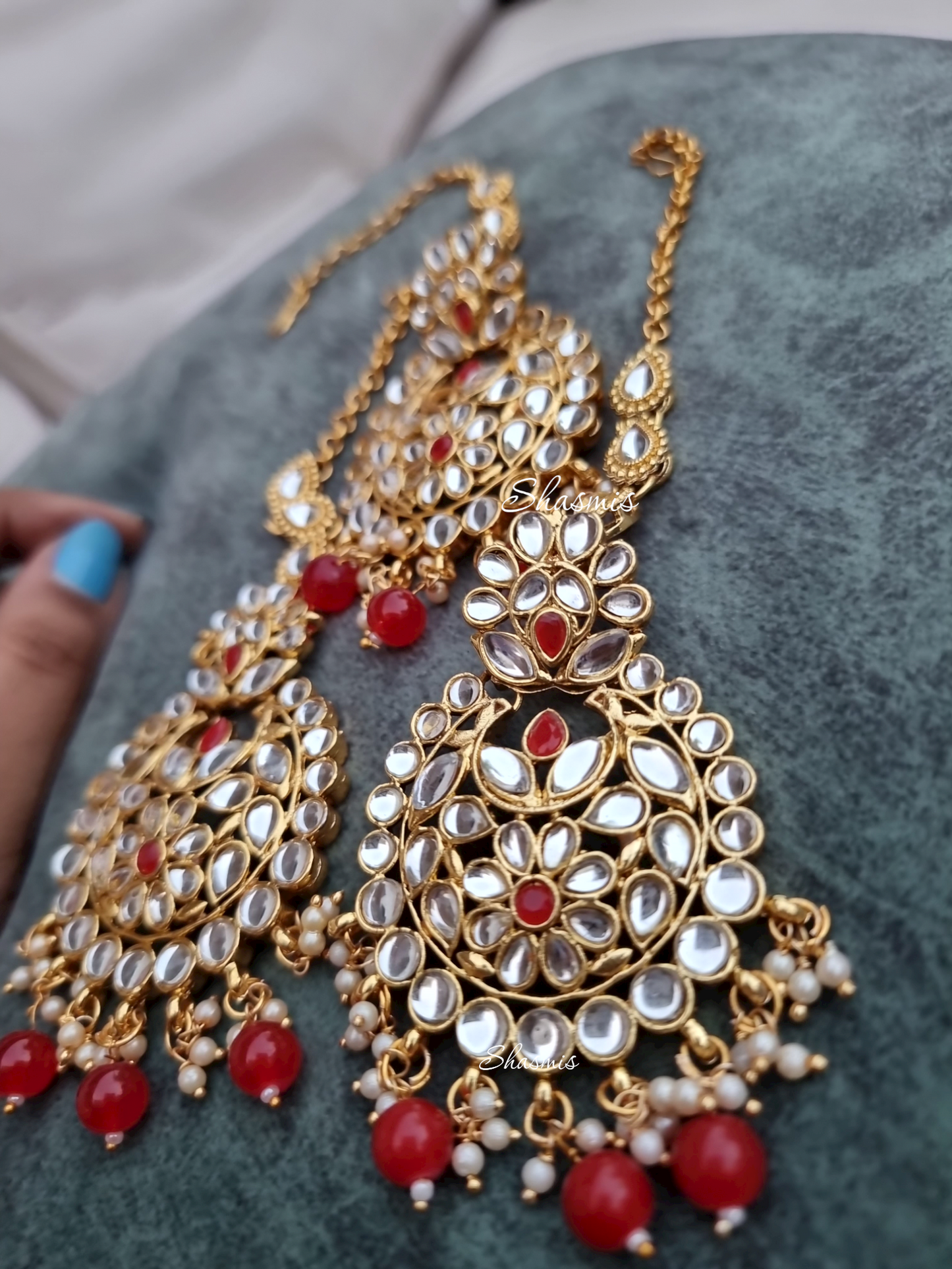Red Color Kundan Bridal Jewellery With Earrings and Mangtika
