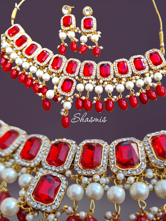 Red Color Rheinstone Necklace With Pearl On Drop