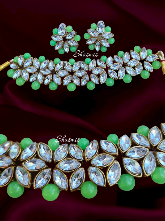 Green Pearls Glass Kundan Necklace