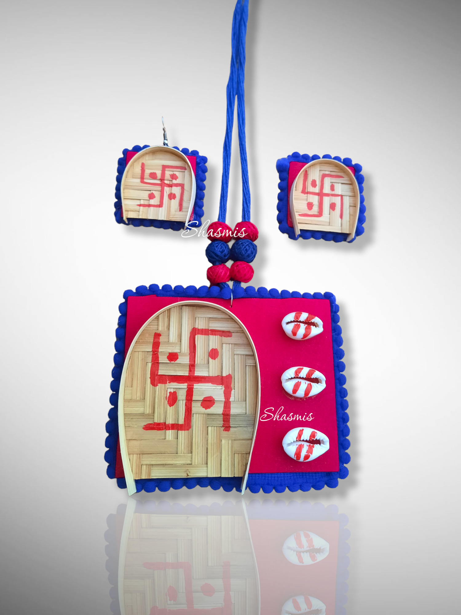 Kulo Necklace With Fabric and Kaudi Work