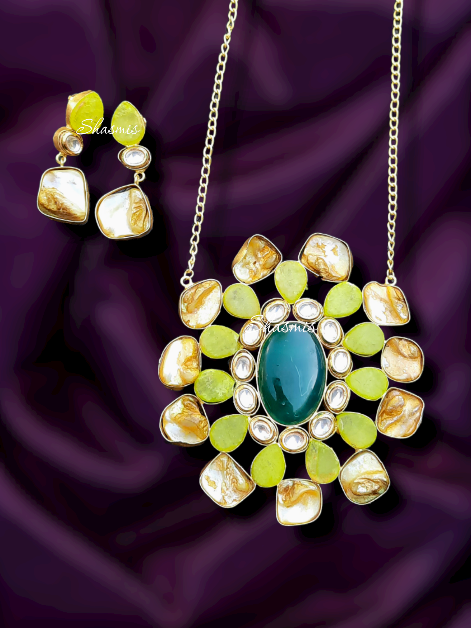 Green Centre Stone With Kundan Beads and Back Sodde Meenakari Druzy Necklace