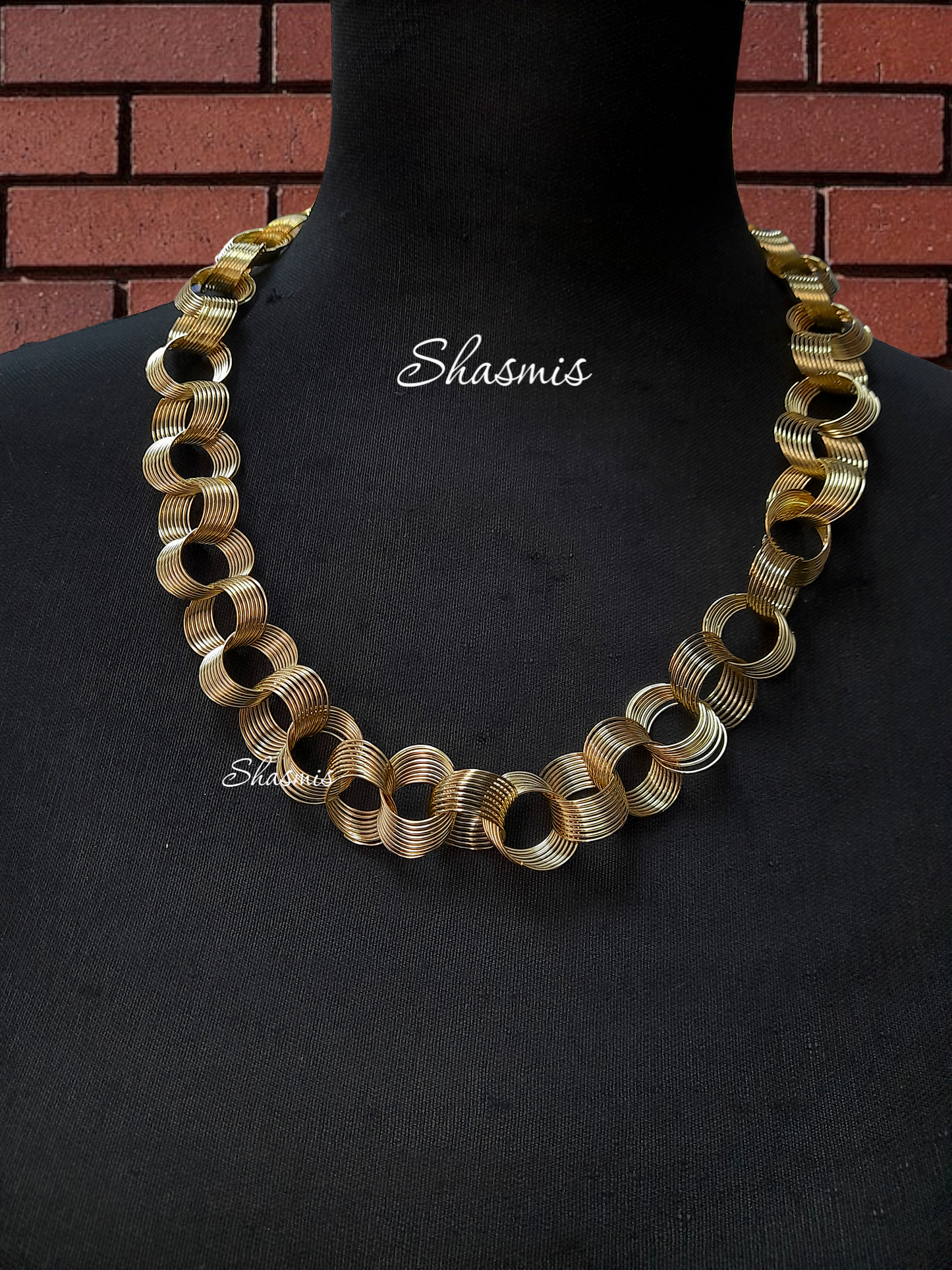 Solid Link Chain Gold Necklace 