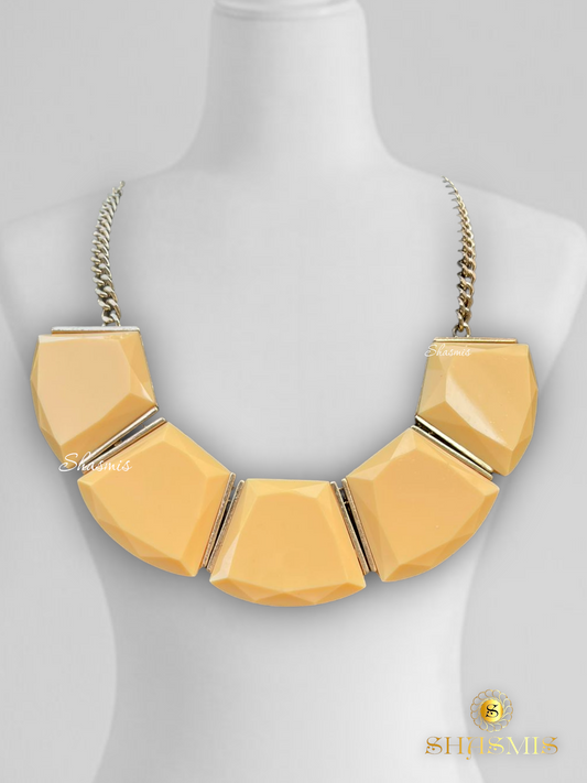 Beige Color Stone Fashion Necklace