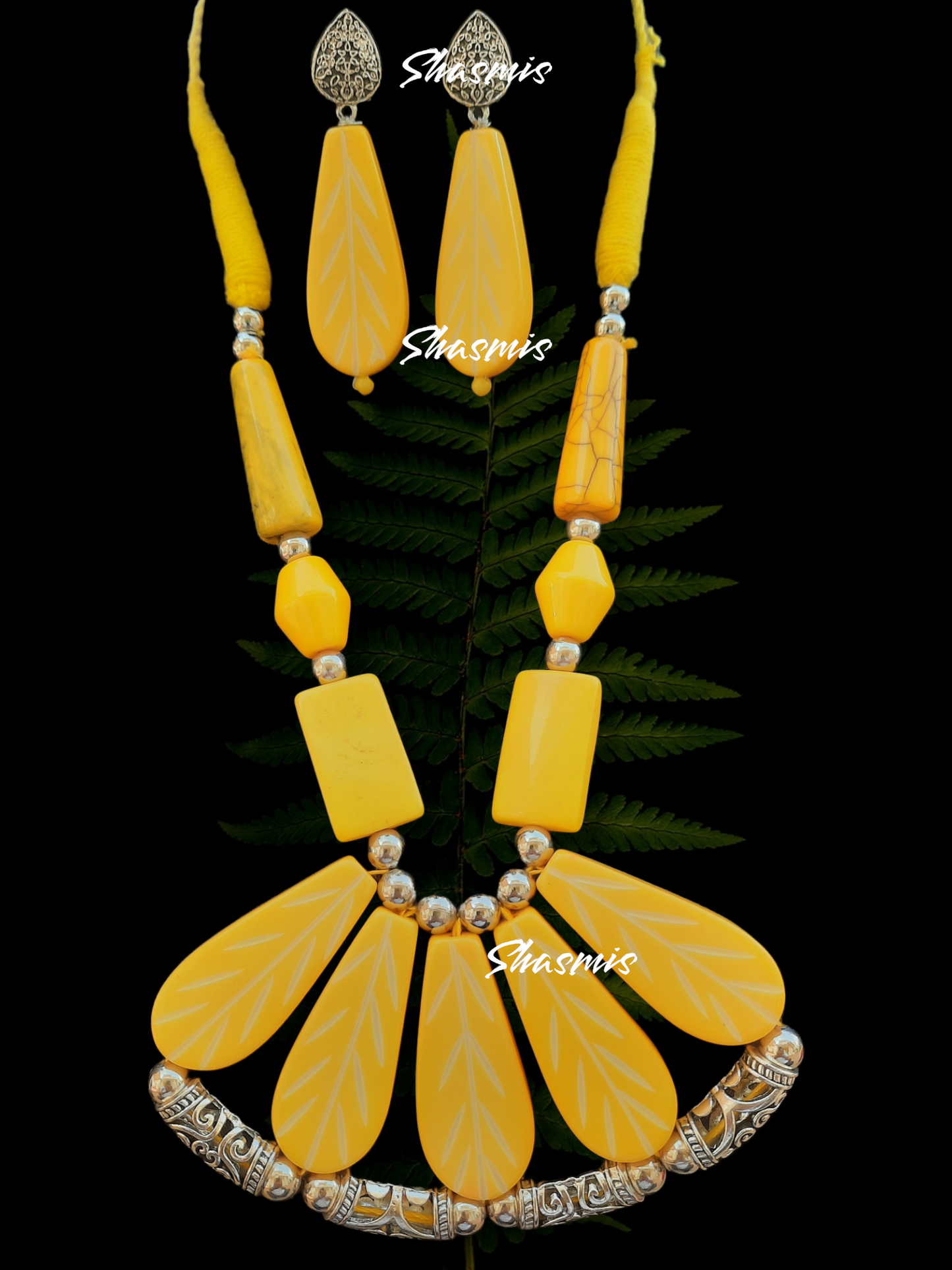 Long Carved Stones Beige Color Necklace With Earrings