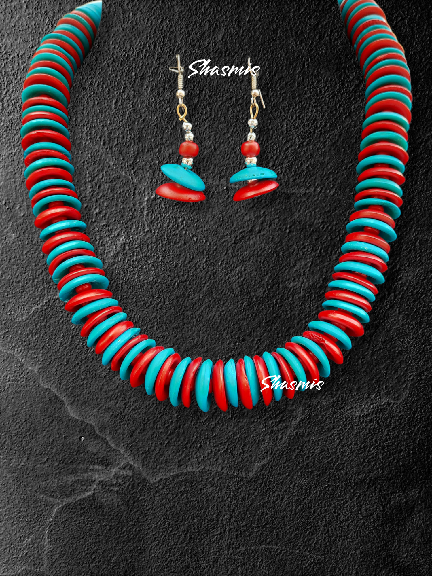 Red and Blue Color Small Plated Necklace