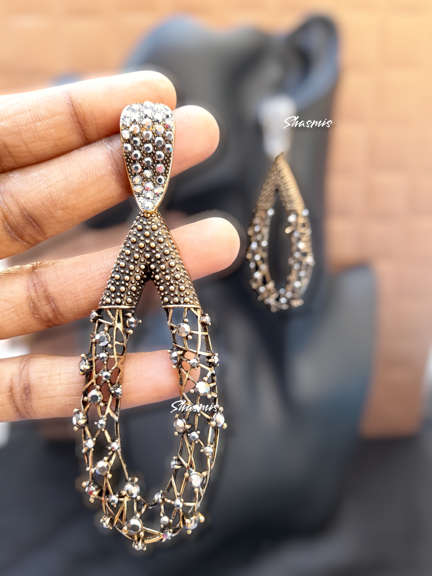 Gun Metal Long Drop Shinning Earrings