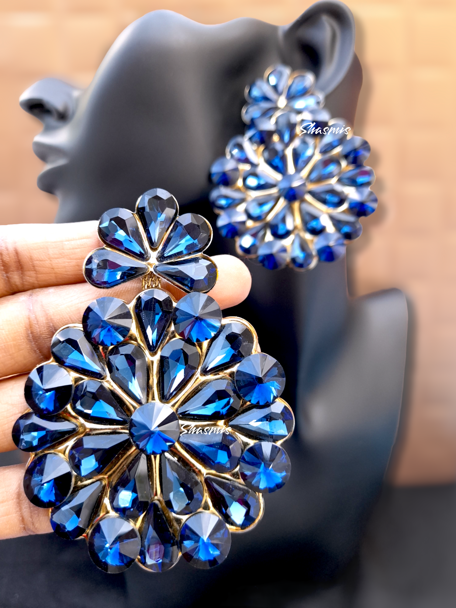 Blue Color Stone Flower Design Prerto Earrings 