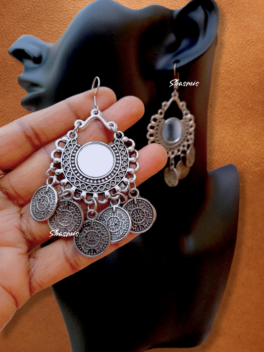 Rama Blue Stone With Golden Design Tear Drop Rings