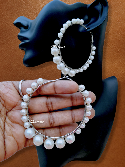 Rama Blue Stone With Golden Design Tear Drop Rings
