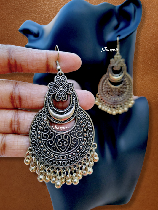 Rama Blue Stone With Golden Design Tear Drop Rings