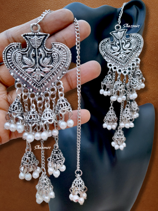 Rama Blue Stone With Golden Design Tear Drop Rings